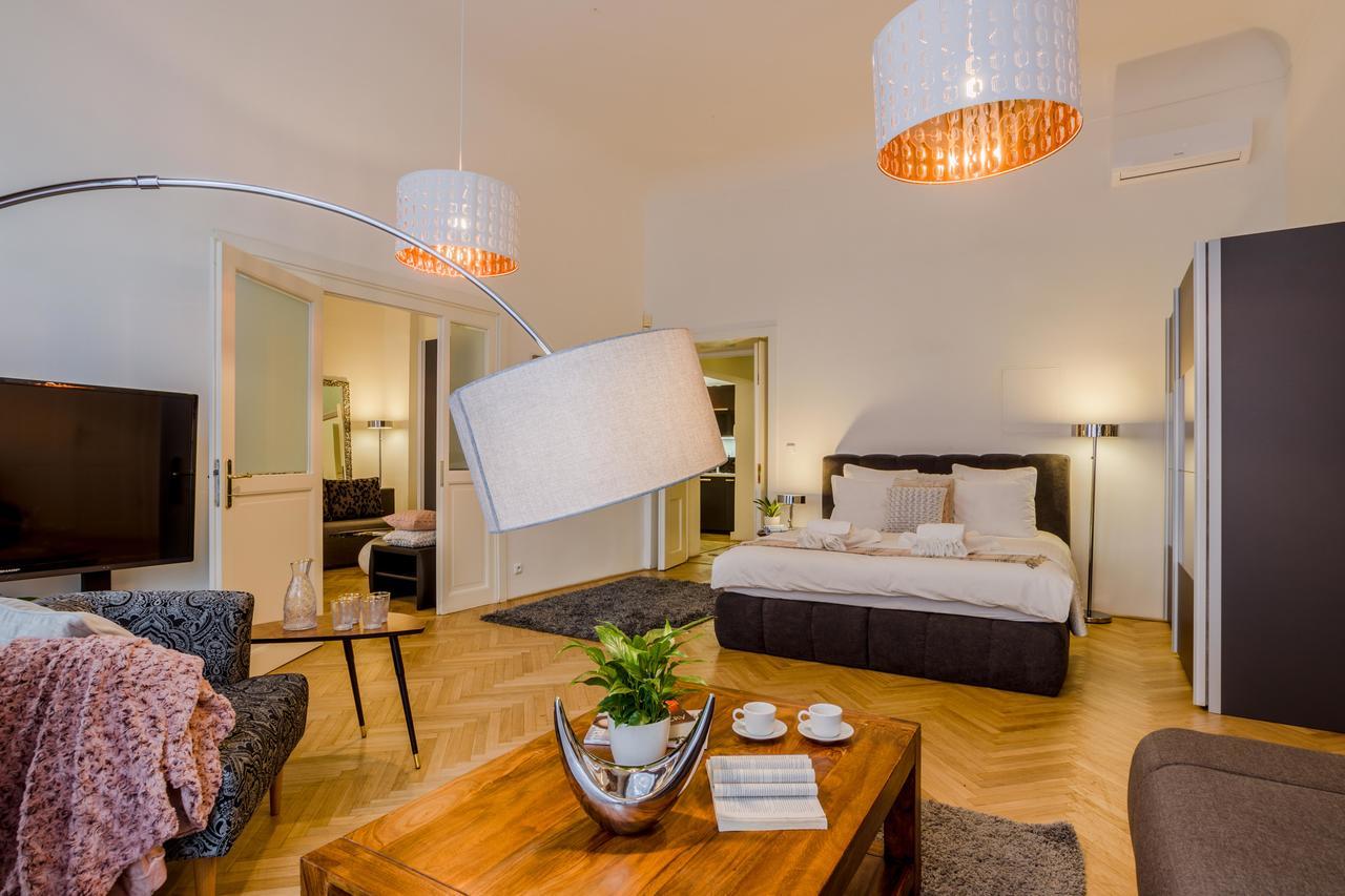 Royal Route Residence Praha Bagian luar foto
