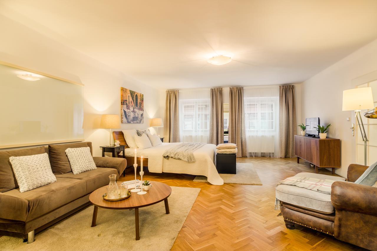 Royal Route Residence Praha Bagian luar foto